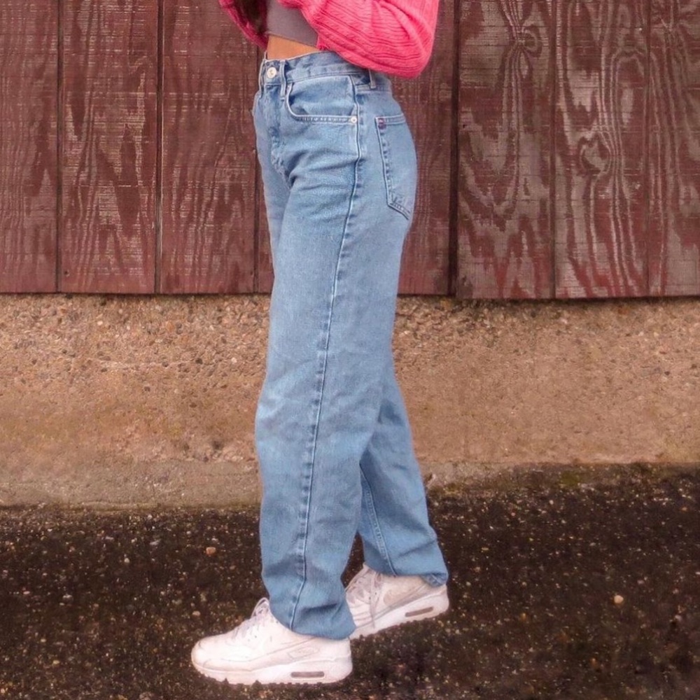 Urban Outfitters Mom High Rise Baggy Jeans